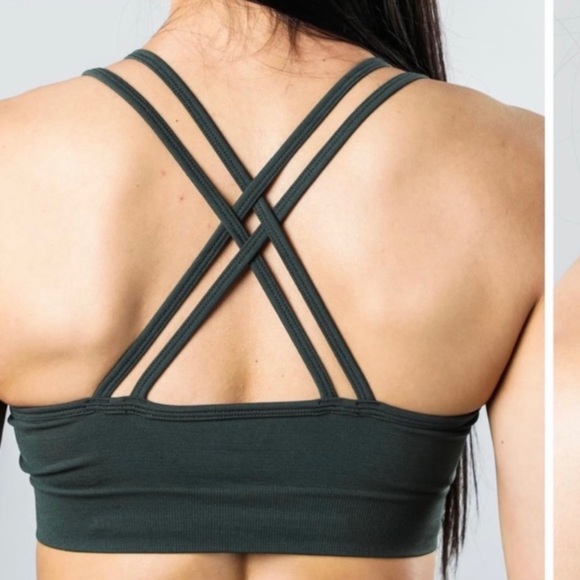 Alphalete Revival Sports Bra - Urban Chic Women’s XS - Picture 3 of 9